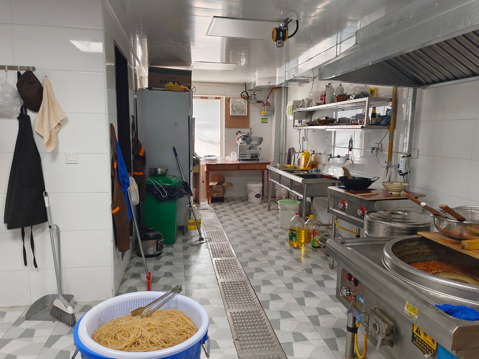 浦东金桥临街餐饮店转让不限业态