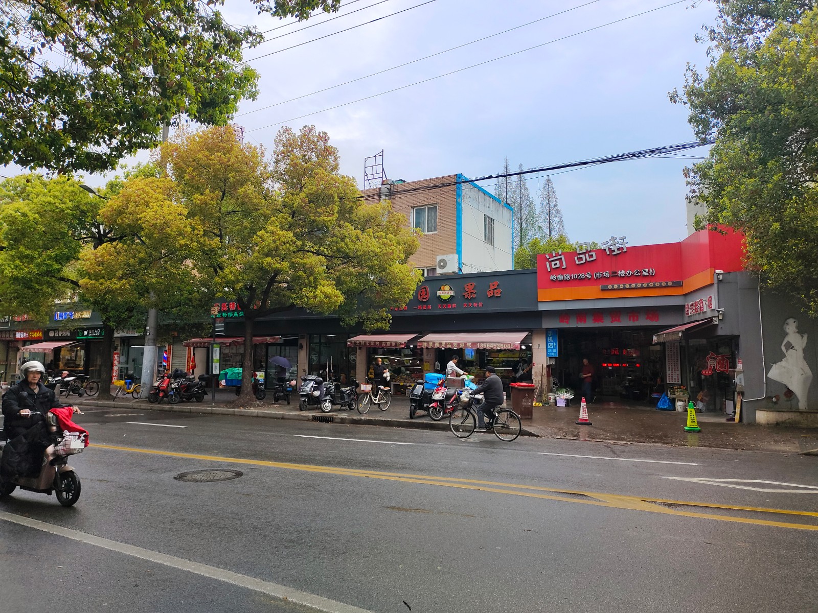 宝山临街熟食店小吃店烤鸭店转让，接手即可经营
